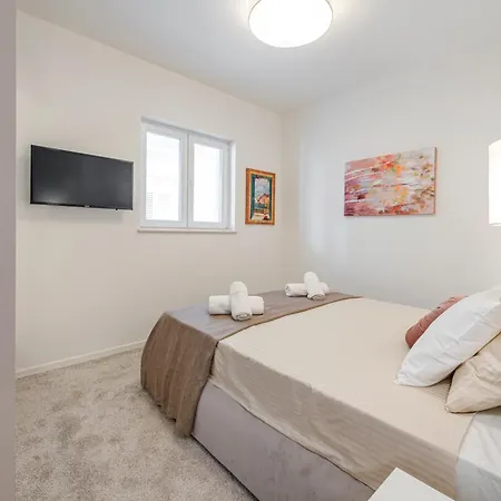 Sunset Premium Ii & Iii Apartment